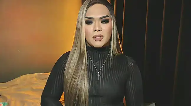 Snapshot of VictoriaEliz chatting on December 21, 1:47 am VictoriaEliz online show from December 21, 1:47 am