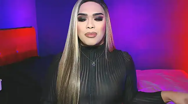 Snapshot of VictoriaEliz chatting on December 23, 4:28 pm VictoriaEliz online show from December 23, 4:28 pm