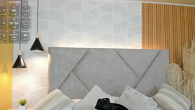 Snapshot of Sammy_Fit_ chatting on June 2, 12:18 pm Sammy Fit online show from June 2, 12:18 pm