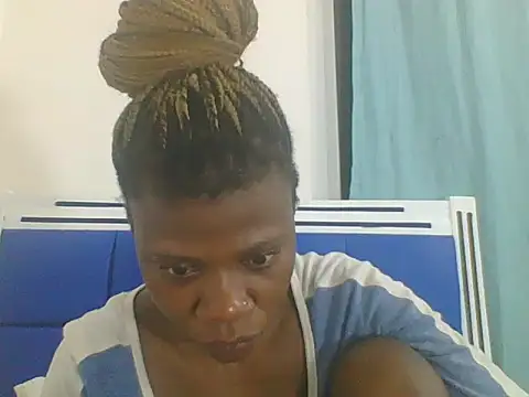 Sweetbaby004 online show from September 9, 4:39 pm