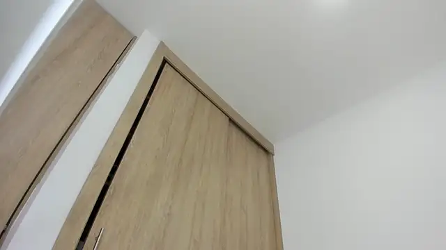 Snapshot of candyhotsquirt_xx chatting on October 9, 11:03 pm candyhotsquirt xx online show from October 9, 11:03 pm