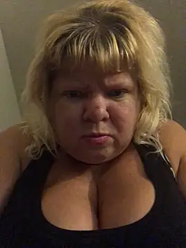 JemJensen30 online show from October 10, 6:23 am