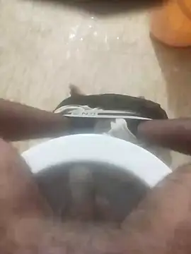 Snapshot of Desi_bbc7 chatting on December 9, 12:56 am Desi bbc7 online show from December 9, 12:56 am