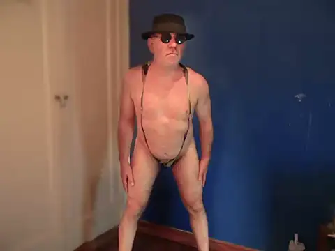 Snapshot of Fabrissi chatting on February 24, 5:55 pm Fabrissi online show from February 24, 5:55 pm