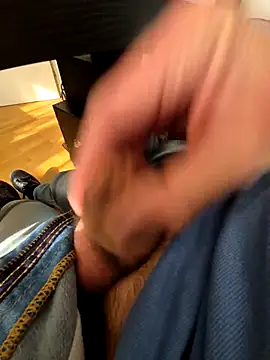 Alex 7422 online show from June 4, 3:07 pm