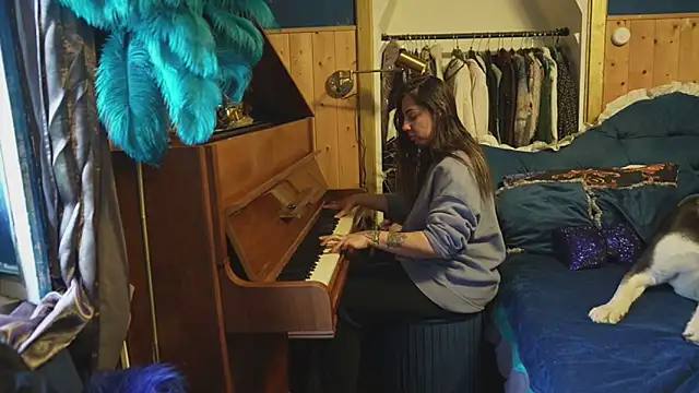 VanessaDoyle online show from May 1, 4:55 pm