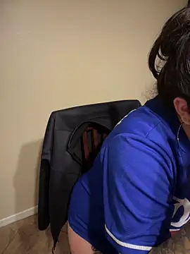 Snapshot of drizzypeach602 chatting on January 23, 7:54 am drizzypeach602 online show from January 23, 7:54 am