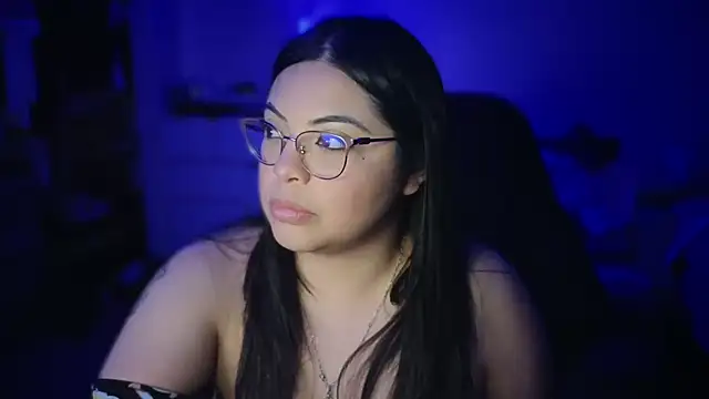 Snapshot of drizzypeach602 chatting on February 6, 6:51 am drizzypeach602 online show from February 6, 6:51 am