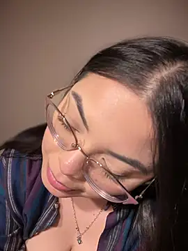 Snapshot of drizzypeach602 chatting on February 9, 6:54 am drizzypeach602 online show from February 9, 6:54 am