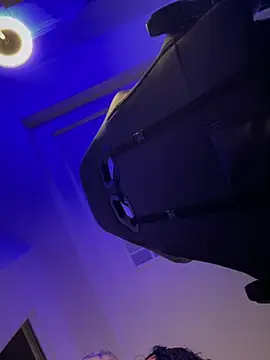 Snapshot of drizzypeach602 chatting on February 20, 11:09 am drizzypeach602 online show from February 20, 11:09 am