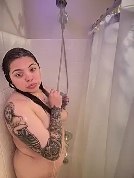 Snapshot of drizzypeach602 chatting on February 28, 6:43 am drizzypeach602 online show from February 28, 6:43 am