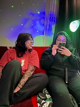 Snapshot of drizzypeach602 chatting on October 9, 2:09 am drizzypeach602 online show from October 9, 2:09 am