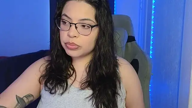 Snapshot of drizzypeach602 chatting on October 10, 3:38 am drizzypeach602 online show from October 10, 3:38 am