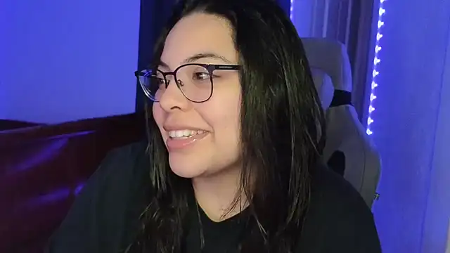 Snapshot of drizzypeach602 chatting on October 13, 4:23 am drizzypeach602 online show from October 13, 4:23 am