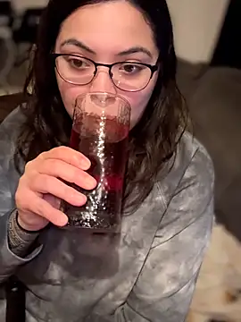 drizzypeach602 online show from February 2, 6:34 am