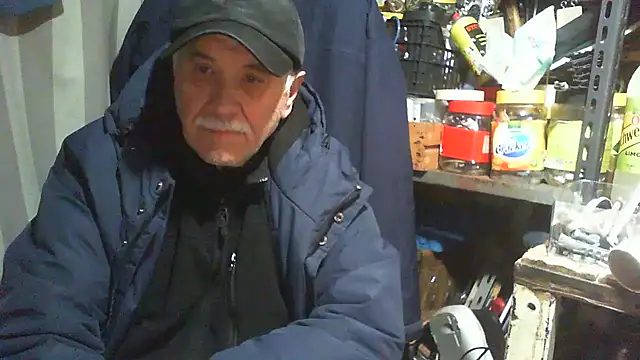 nonnomaturobisex online show from February 23, 7:50 am