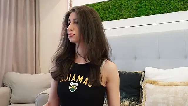 Snapshot of IsabellaMysty chatting on January 12, 8:19 am IsabellaMysty online show from January 12, 8:19 am