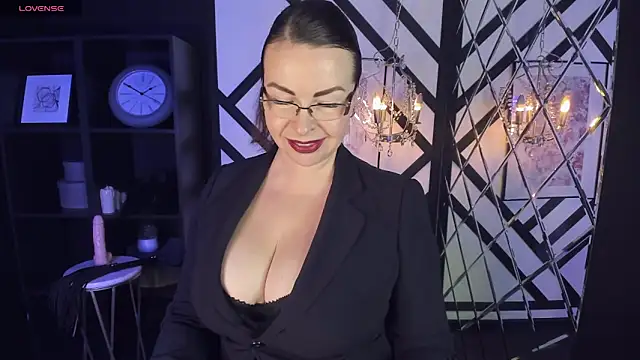 MrsIngrid online show from December 14, 10:13 am