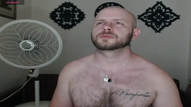 Snapshot of TONY_WHITE_7 chatting on August 5, 10:12 pm TONY WHITE 7 online show from August 5, 10:12 pm