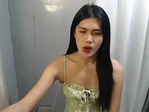 Delicate Savannah online show from January 19, 2:06 pm