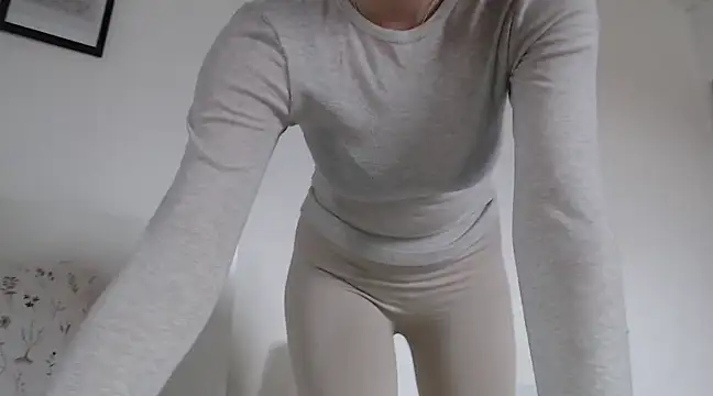 ocean eyess  online show from February 24, 2:15 pm