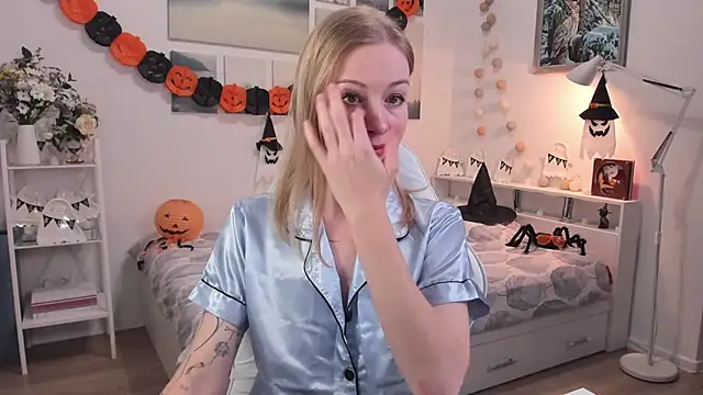 MissRightX online show from October 27, 10:08 am