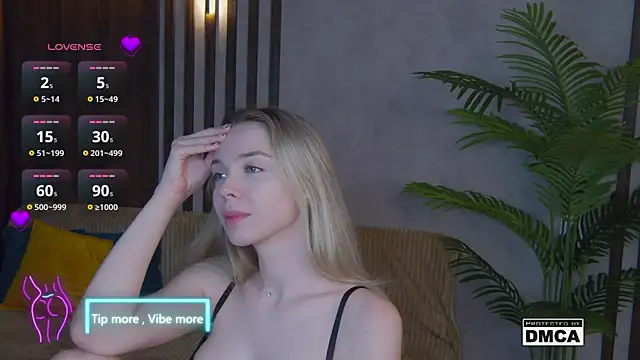 Holl1Would online show from February 5, 3:34 am