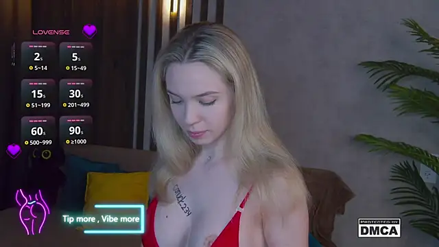 Holl1Would online show from March 21, 10:50 pm