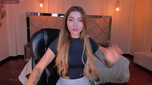 Snapshot of LexieWayne chatting on December 26, 7:38 pm LexieWayne online show from December 26, 7:38 pm