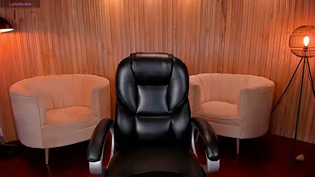 Snapshot of LexieWayne chatting on January 24, 8:00 pm LexieWayne online show from January 24, 8:00 pm