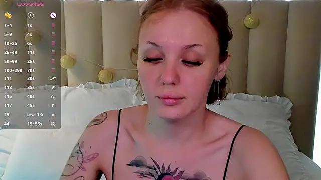 LianaFord online show from December 19, 11:45 pm