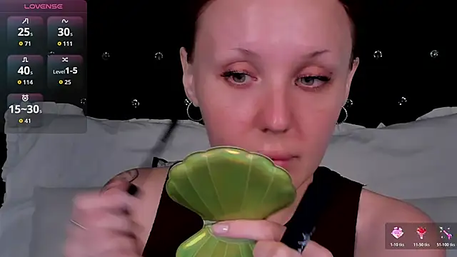 Snapshot of LianaFord chatting on May 17, 7:17 am LianaFord online show from May 17, 7:17 am