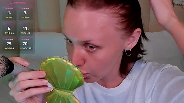 Snapshot of LianaFord chatting on May 28, 5:16 am LianaFord online show from May 28, 5:16 am