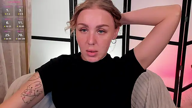 Snapshot of LianaFord chatting on June 2, 8:16 am LianaFord online show from June 2, 8:16 am
