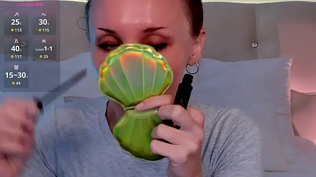 Snapshot of LianaFord chatting on July 10, 5:12 am LianaFord online show from July 10, 5:12 am