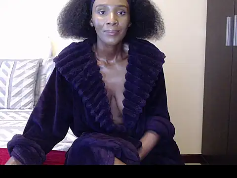 yummycherryxx online show from November 19, 8:25 am