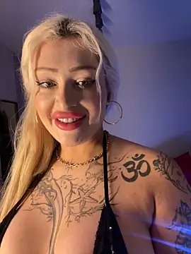 Snapshot of JennaLinn chatting on June 14, 6:21 pm JennaLinn online show from June 14, 6:21 pm