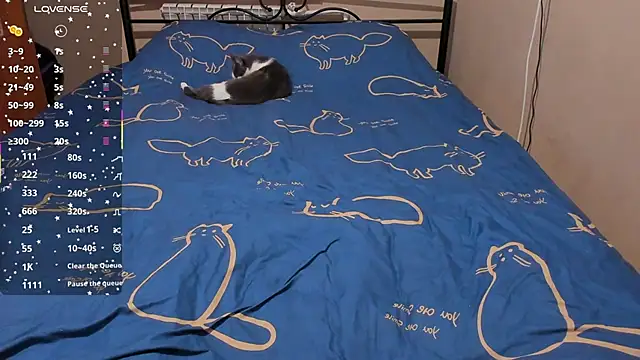 eva zero online show from February 8, 2:09 pm