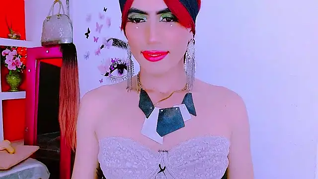 Snapshot of priscilahotker chatting on January 19, 7:46 am priscilahotker online show from January 19, 7:46 am