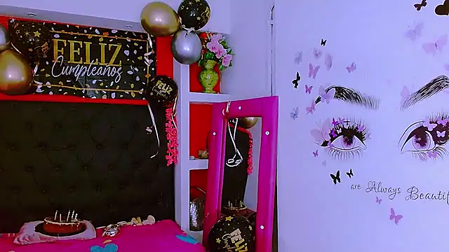 Snapshot of priscilahotker chatting on February 26, 6:58 am priscilahotker online show from February 26, 6:58 am