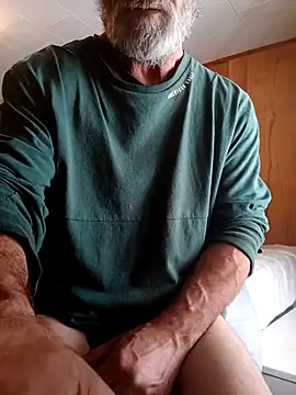 Snapshot of OralDesires2 chatting on February 10, 8:24 pm OralDesires2 online show from February 10, 8:24 pm