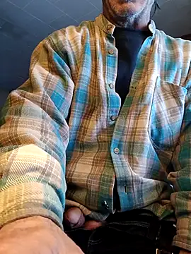 Snapshot of OralDesires2 chatting on February 14, 10:06 pm OralDesires2 online show from February 14, 10:06 pm