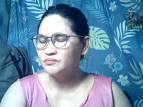 Snapshot of Amazing_Angel22 chatting on June 15, 12:24 am Amazing Angel22 online show from June 15, 12:24 am