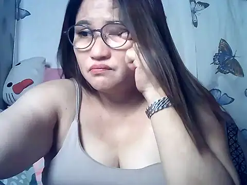 Snapshot of Amazing_Angel22 chatting on June 19, 11:41 pm Amazing Angel22 online show from June 19, 11:41 pm