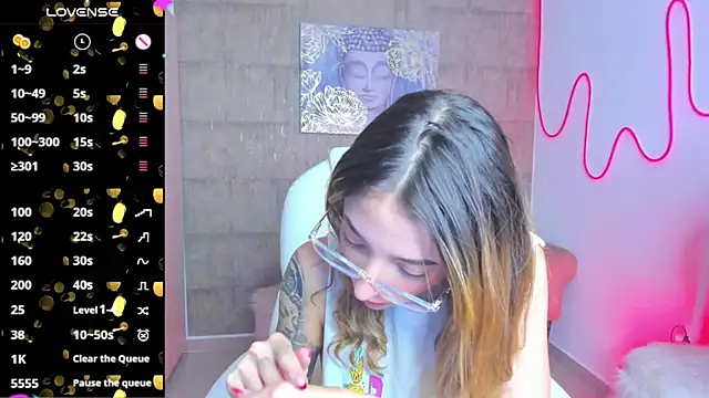 barbie scoth  online show from March 1, 10:31 pm