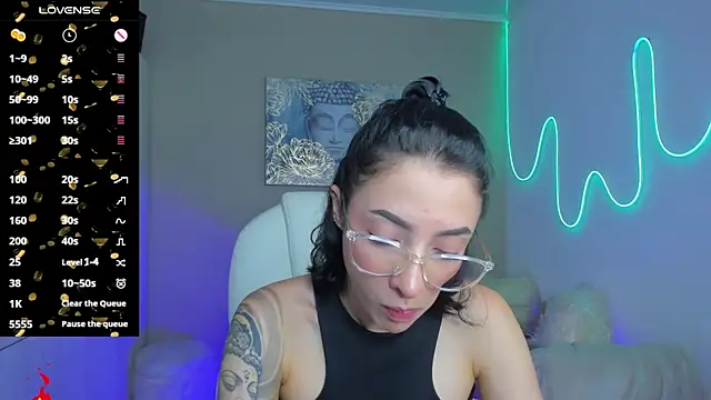 barbie scoth  online show from October 25, 10:26 pm