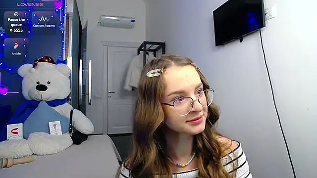 KateJonson online show from January 2, 1:08 pm