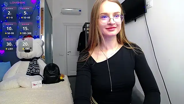 KateJonson online show from February 7, 3:30 pm