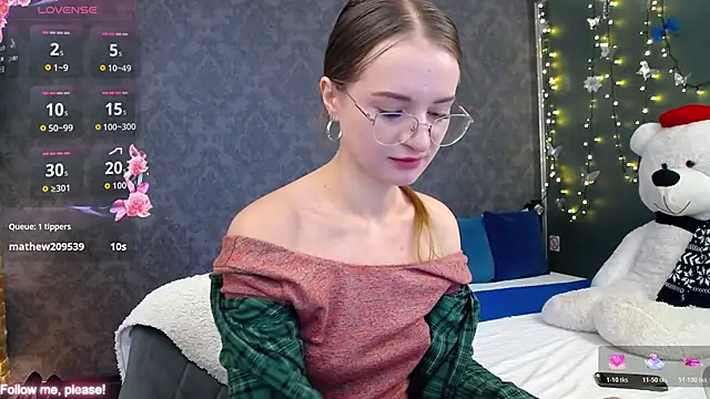 KateJonson online show from November 7, 8:03 am