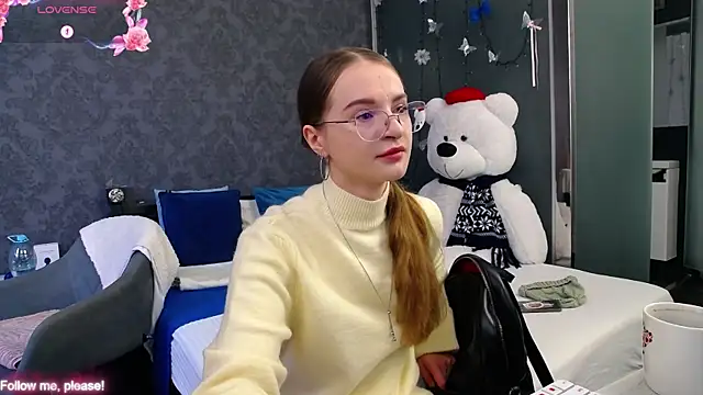 KateJonson online show from November 11, 7:30 am